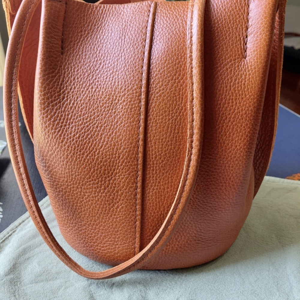Portland Leather Koi Classic Devan Bag W/ Free Love Bug Plus Wallet